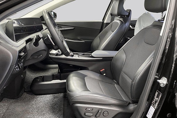Kia EV6 8 of 14