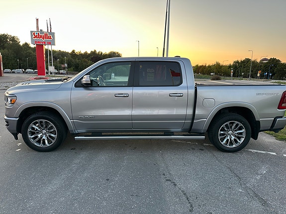 Dodge RAM 1500 8 of 14