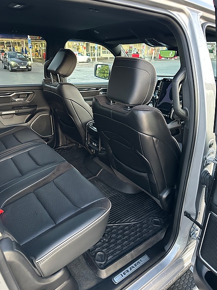 Dodge RAM 1500 12 of 14