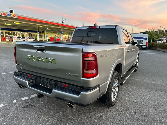 Dodge RAM 1500 4 of 14