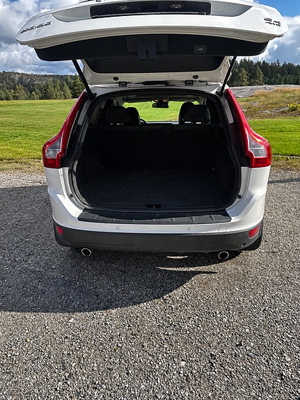 Volvo XC60 4 of 6