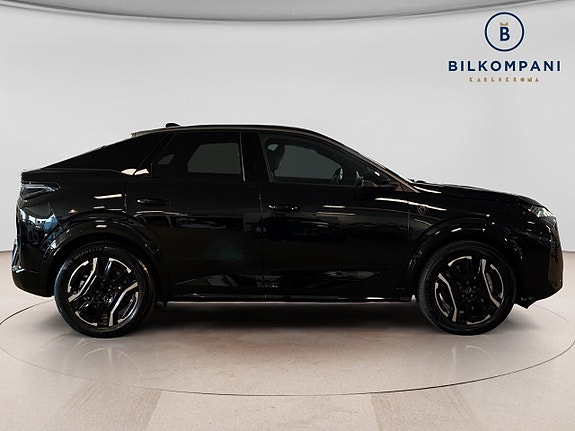 Peugeot e-3008 6 of 19