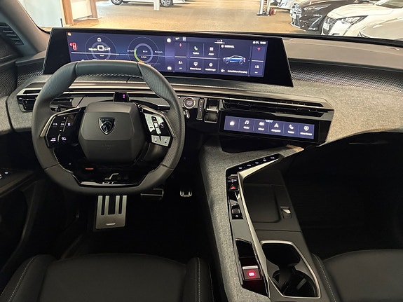 Peugeot e-3008 15 of 19