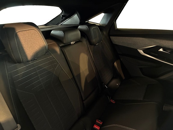 Peugeot e-3008 17 of 19