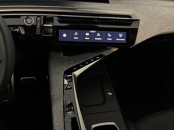 Peugeot e-3008 12 of 19