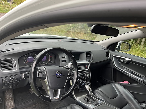 Volvo V60 8 of 8