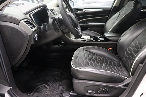 Ford Mondeo 9 of 30
