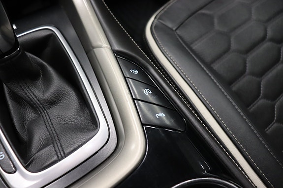 Ford Mondeo 22 of 30