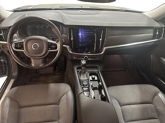 Volvo V90 Cross Country 8 of 12