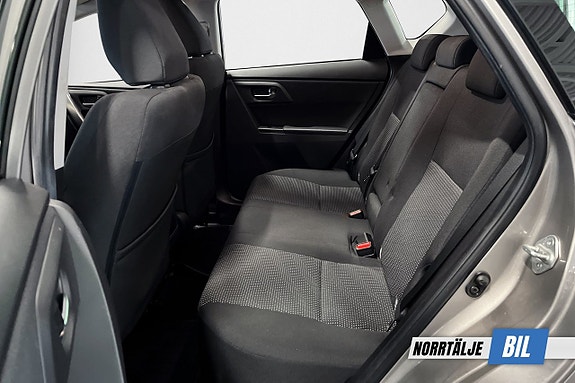 Toyota Auris 13 of 20