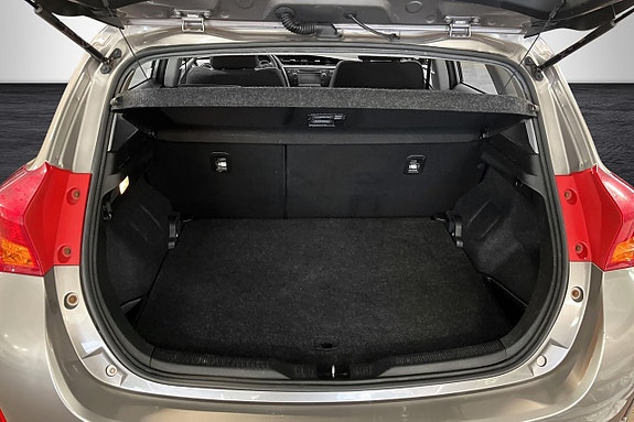 Toyota Auris 17 of 20