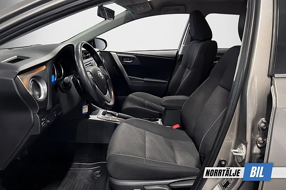 Toyota Auris 8 of 20