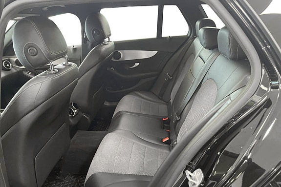 Mercedes-Benz C300 de 10 of 11