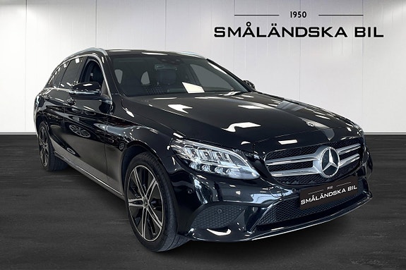 Mercedes-Benz C300 de 2 of 11