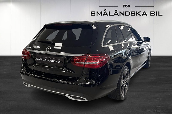 Mercedes-Benz C300 de 4 of 11