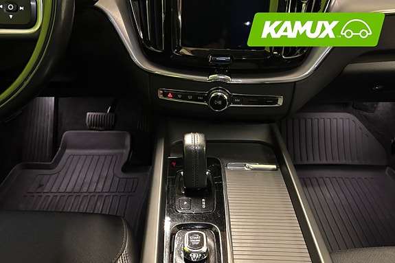 Volvo XC60 11 of 24