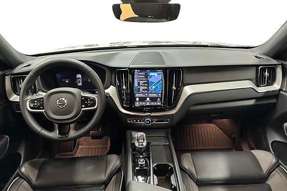 Volvo XC60 11 of 29