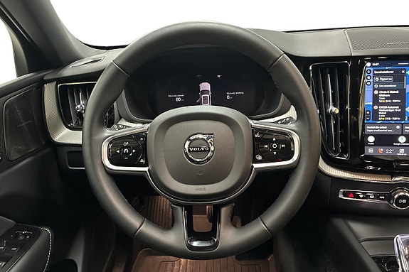 Volvo XC60 15 of 29