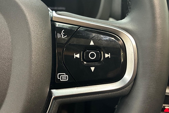 Volvo XC60 24 of 29