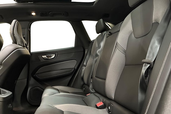 Volvo XC60 13 of 29