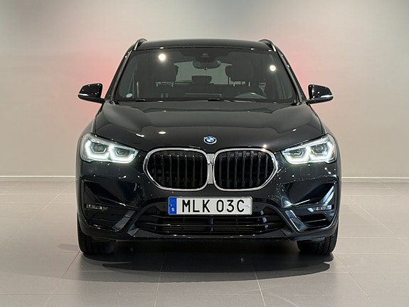 BMW X1 2 of 17