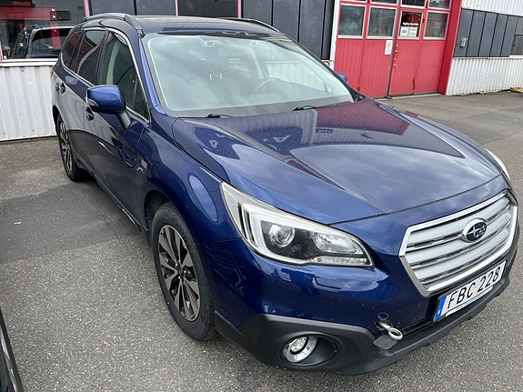 Subaru Outback 2 of 5