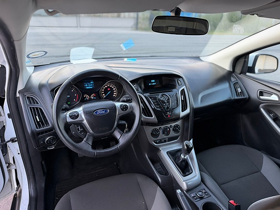 Ford Focus 7 of 11