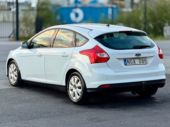 Ford Focus 5 of 11