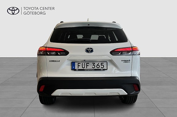 Toyota Corolla Cross 10 of 16