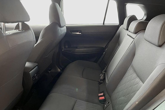 Toyota Corolla Cross 13 of 16