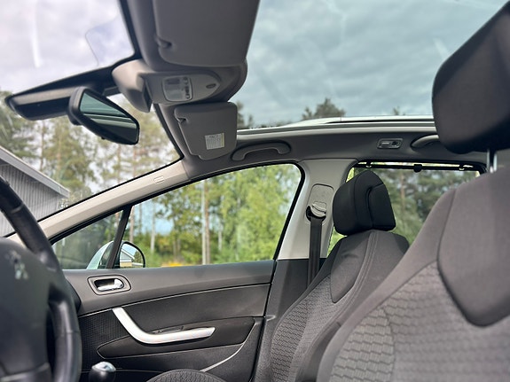 Peugeot 308 SW 7 of 11