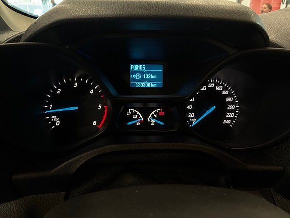 Ford Transit Connect 14 of 22