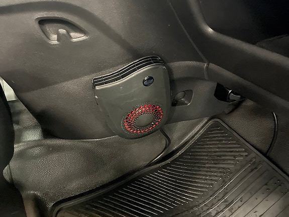 Ford Transit Connect 10 of 22