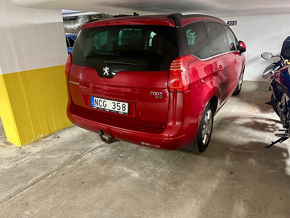 Peugeot 5008 4 of 6