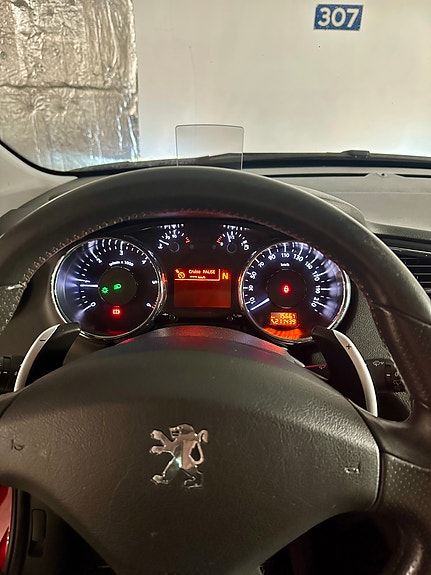 Peugeot 5008 3 of 6