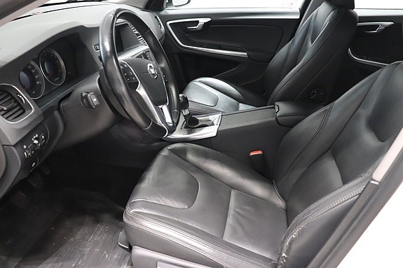 Volvo V60 7 of 10