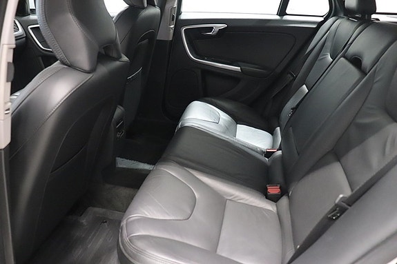 Volvo V60 8 of 10