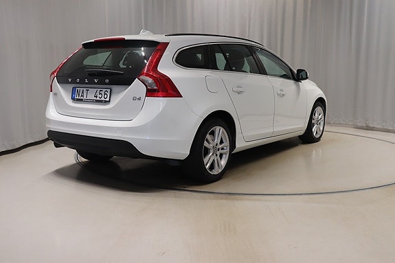 Volvo V60 4 of 10