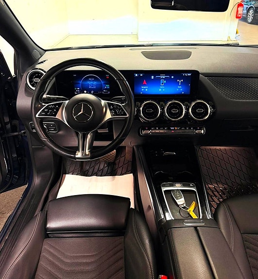 Mercedes-Benz B250 e 13 of 21