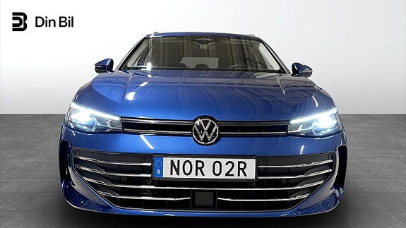 Volkswagen Passat 4 of 22