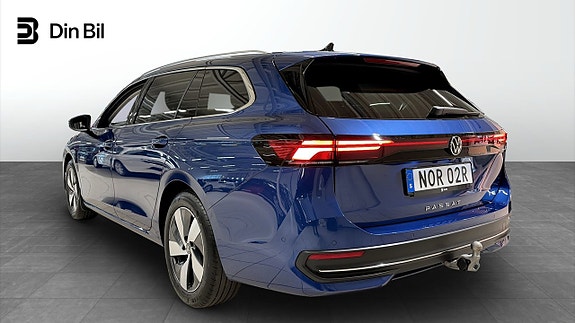 Volkswagen Passat 3 of 22