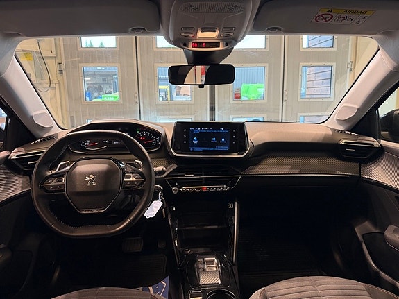 Peugeot 208 5 of 22