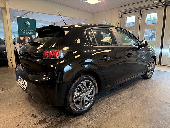 Peugeot 208 4 of 22