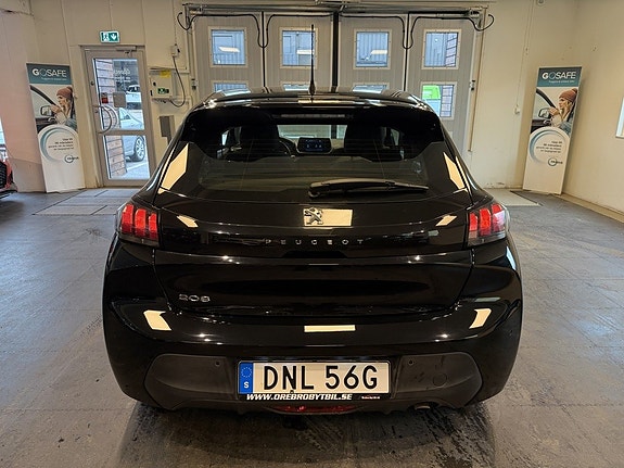 Peugeot 208 21 of 22