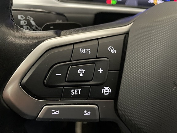 Volkswagen T-Roc 14 of 19