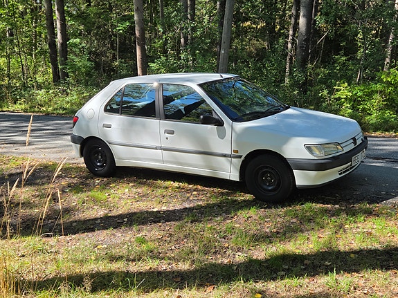 Peugeot 306 3 of 9