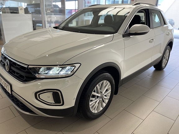 Volkswagen T-Roc 10 of 19