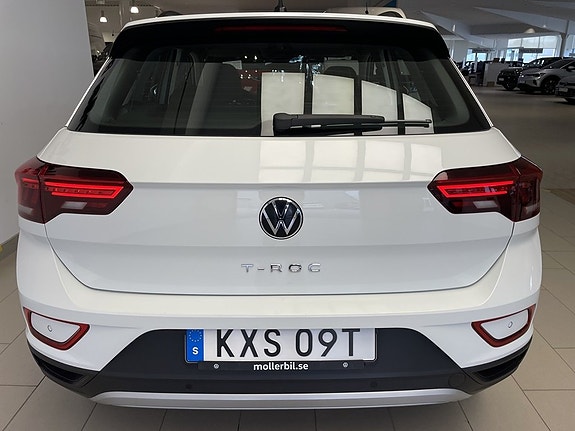 Volkswagen T-Roc 8 of 19
