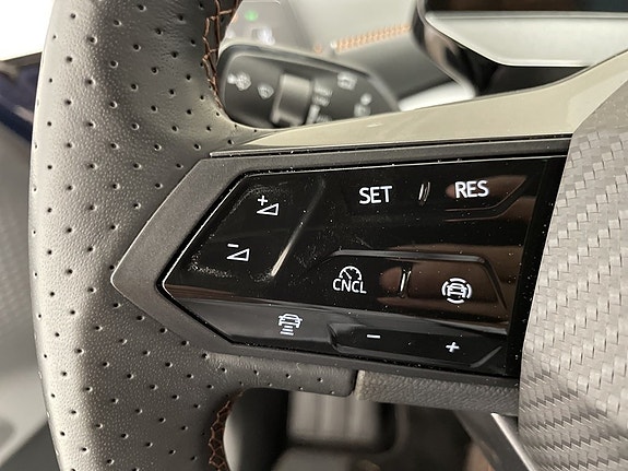 Cupra Born 19 of 21