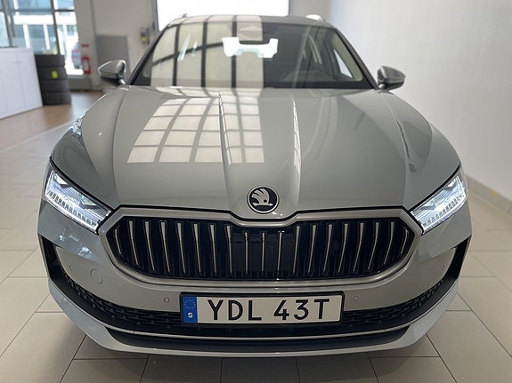 Skoda Superb 3 of 21